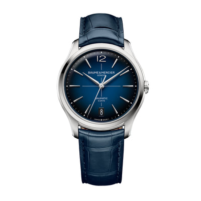 Baume & Mercier: Clifton 10771 - Orologio automatico da uomo con cassa in acciaio da 39MM, quadrante blu sfumato con datario a ore 6 e cinturino in pelle blu.