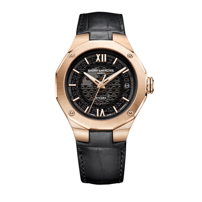 Baume & Mercier: Riviera 10787 - Orologio automatico da uomo con cassa in oro rosa da 39MM, quadrante nero fumé e cinturino in alligatore nero.