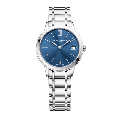 Orologio Classima 10477 da donna con Cassa da 31MM e cinturino in Acciaio. Quadrante blu con datario a ore 3 e movimento al Quarzo. Manifattura svizzera Baume & Mercier.