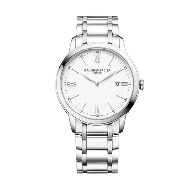 Orologio Classima 10526 da uomo con quadrante bianco e cinturino in acciaio. Cassa da 42MM e movimento a Quarzo di manifattura svizzera Baume & Mercier.