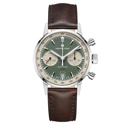 Orologio Hamilton Intramatic Chrono da uomo con cassa in acciaio da 40MM, quadrante verde chiaro con data situata a ore 6 e cinturino in pelle marrone. Movimento automatico con funzioni chrono sviluppato dalla manifattura svizzera Hamilton Watch. 