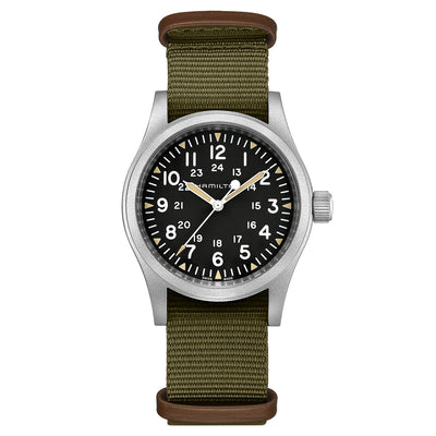 Orologio Khaki Field da uomo con Cassa in acciaio opaco da 38MM, cinturino Nato verde militare e Quadrante nero. Movimento Meccanico di manifattura svizzera Hamilton Watch.